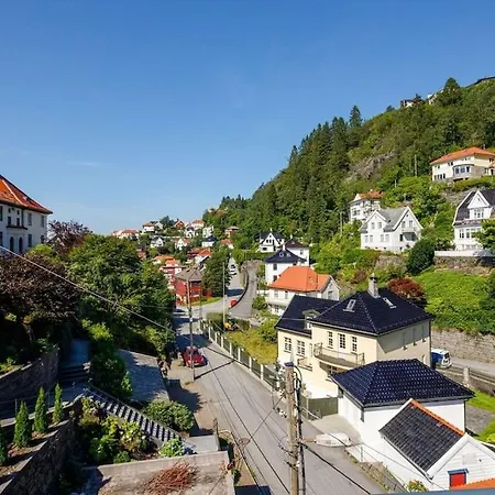 Top Floor Apartment With Mountain View, Terrace 22Sqm, Free Parking Bergen Extérieur photo