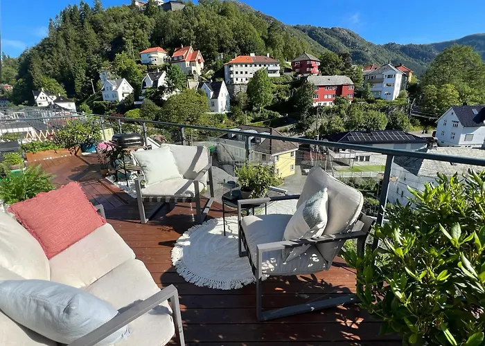 Top Floor Apartment With Mountain View, Terrace 22Sqm, Free Parking
